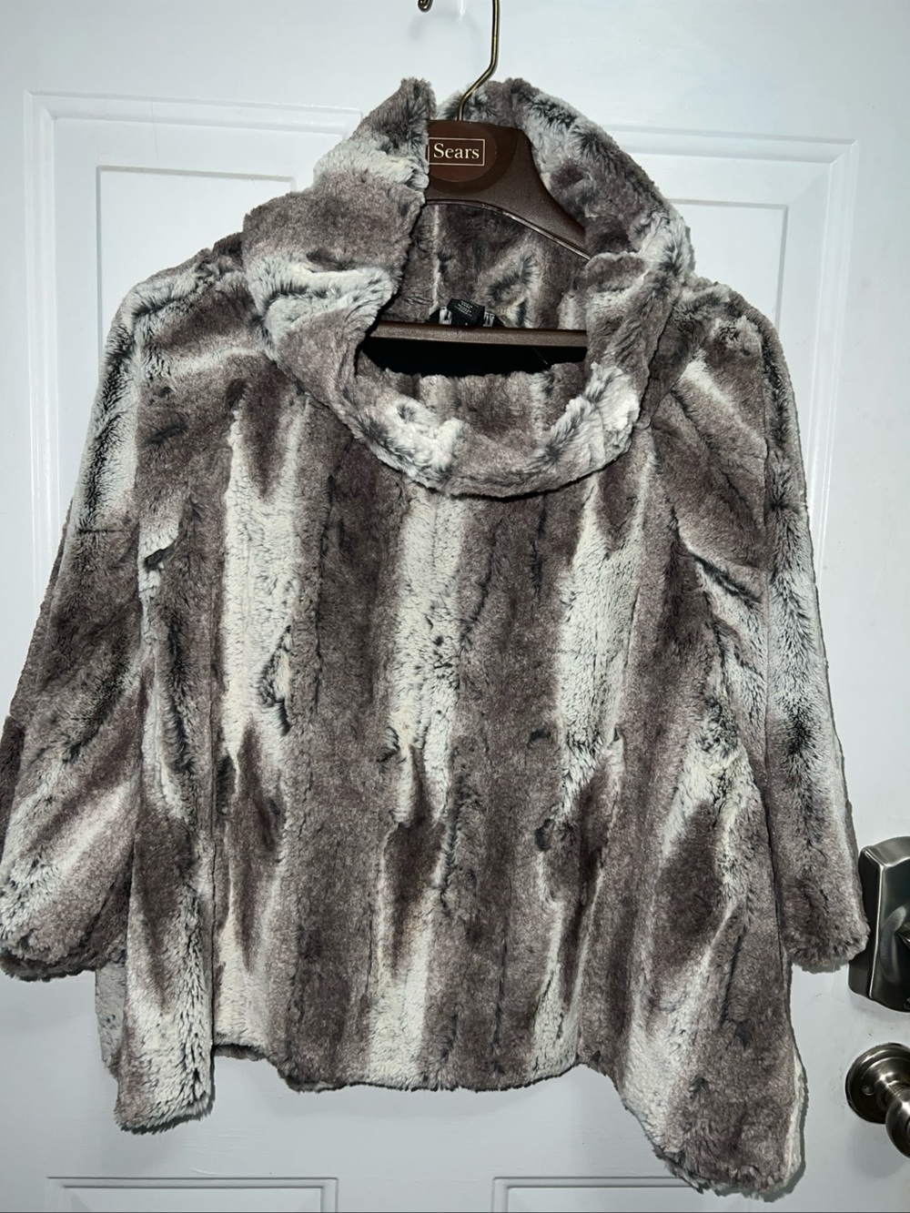 White House Black Market Faux Fur Pullover L/XL Gray Cowl Neck Soft NWOT